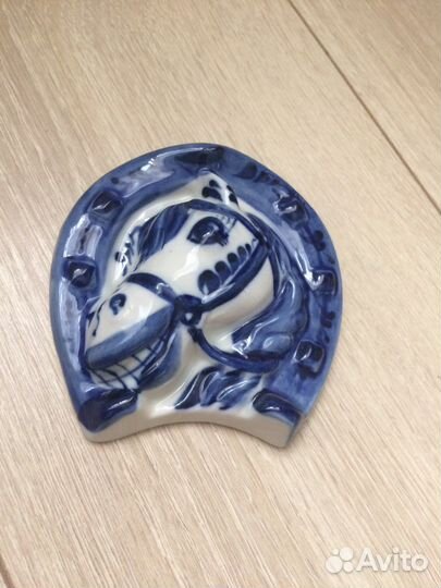 Подкова панно, оберег Гжель