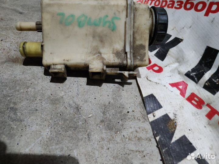 Бачок Гур Renault Symbol 1.4 2008