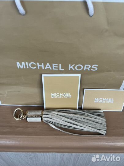 Продается брелок