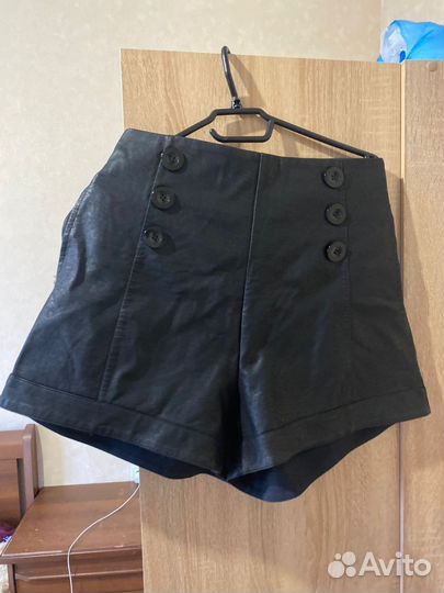Шорты женские кожаные 46