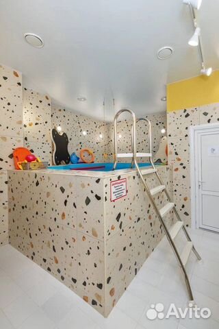 Готовый бизнес Детский бассейн Акуленок купить в Москве | Готовый ...