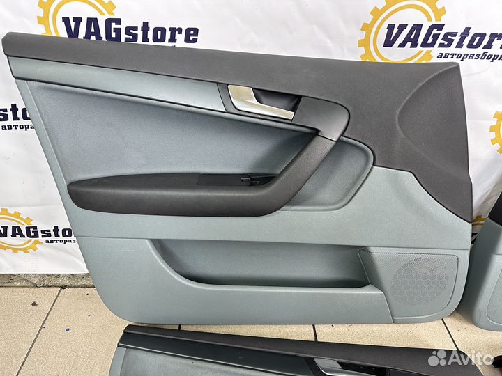 Обшивки дверей комплект Audi A3 8P 2008