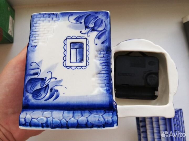 Часы, Гжель