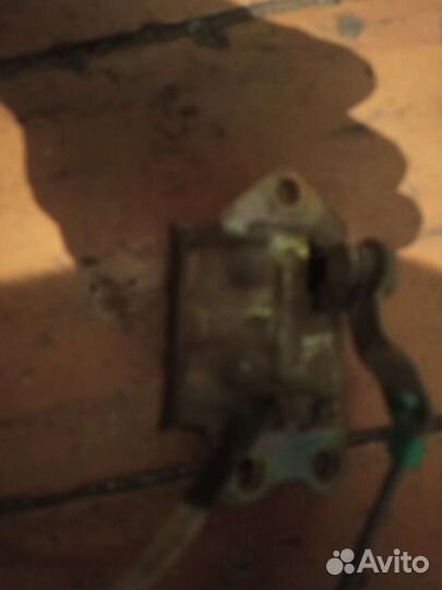 Замок багажника на тойота калдина