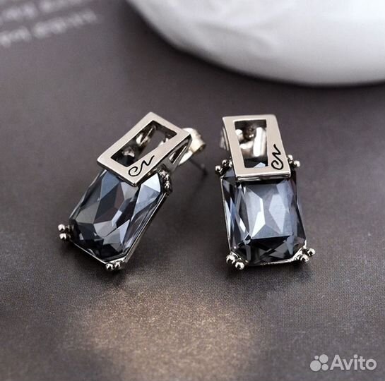 Серьги выбор. Новые, красивые