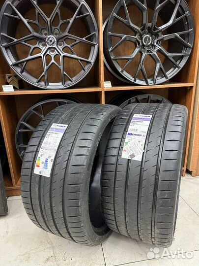 Michelin Pilot Sport 4 S 285/30 R21 и 295/30 R21 100Y