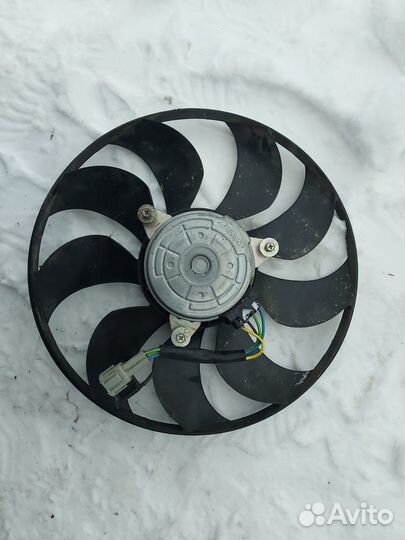 Вентилятор охлаждения радиатора Nissan X-Trail T31