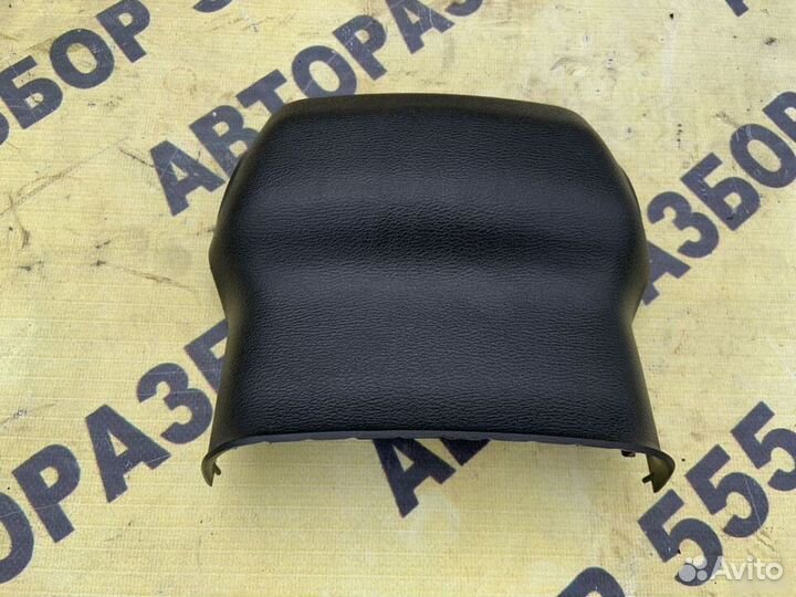 Кожух рулевой колонки верхний Kia Quoris