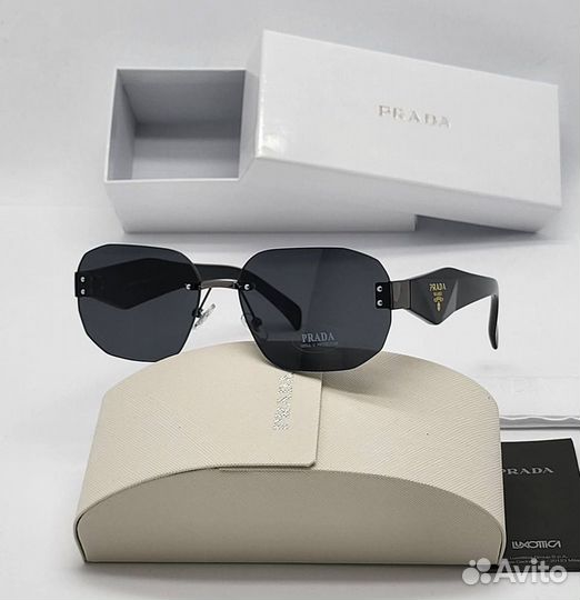 Очки Prada женские