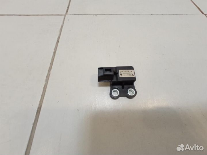 Датчик ускорения Mitsubishi Pajero 4 V93W 2007-202