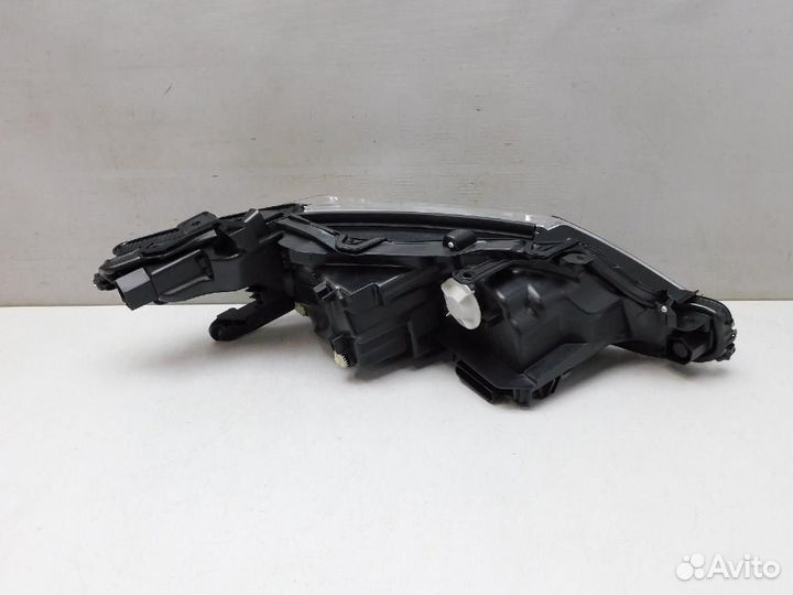 Фара левая Toyota Camry