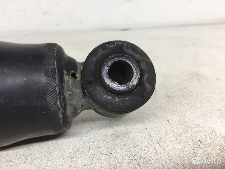 Амортизатор задний Volkswagen Amarok 2.0 TDI 2015