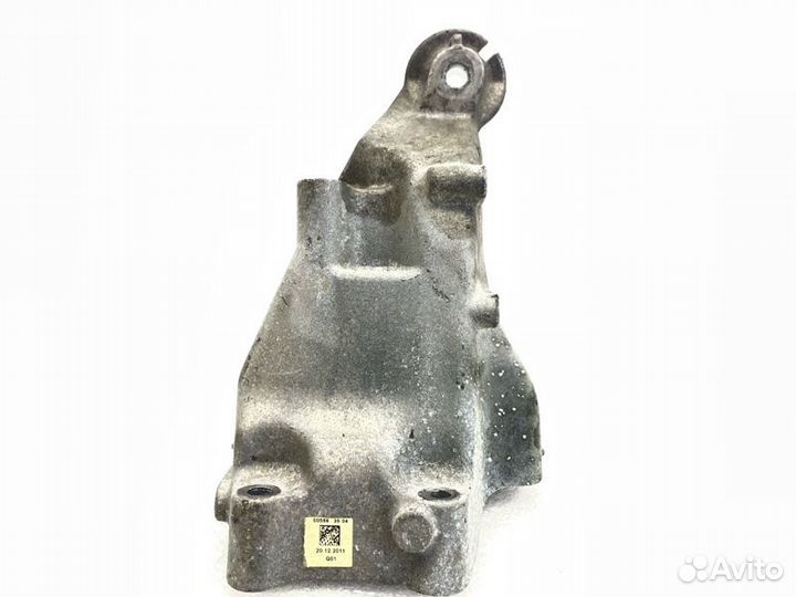 Кронштейн двигателя правый Mercedes-Benz E-Class