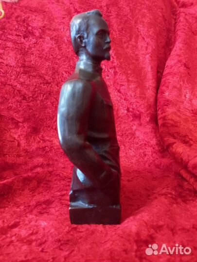 Бюст Дзержинского