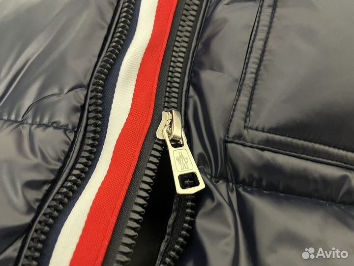 Зимняя куртка moncler