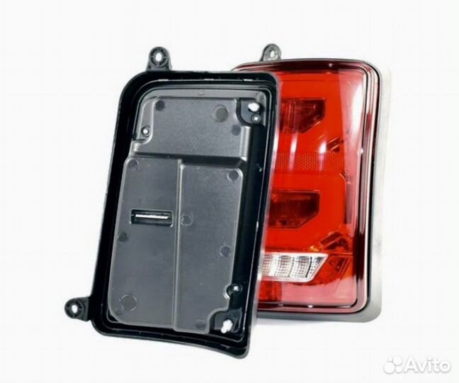 Задний LED фонарь ренджик niva 4x4 красные