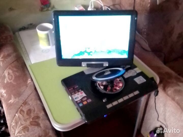 Портативный двд,тв, проигрыватель
