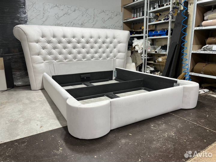 Кровать двуспальная