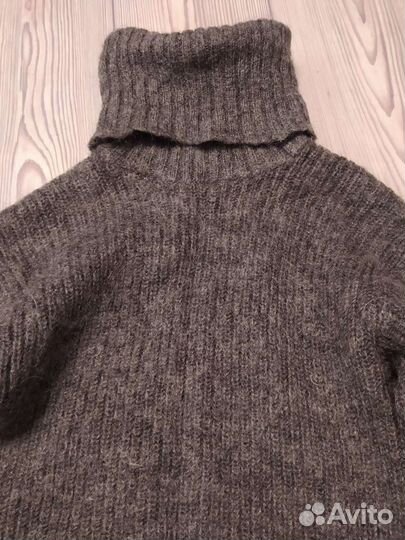 Свитер мохеровый
