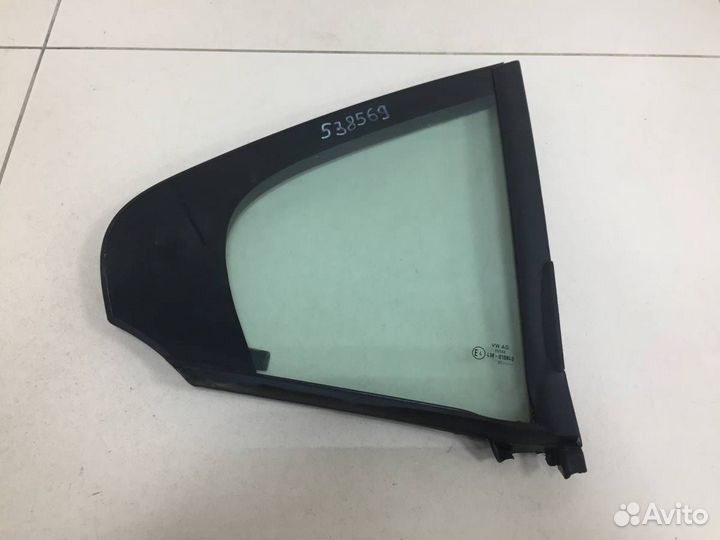Стекло двери задней правой форточка Volkswagen Pol