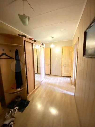 2-к. квартира, 60 м², 3/9 эт.