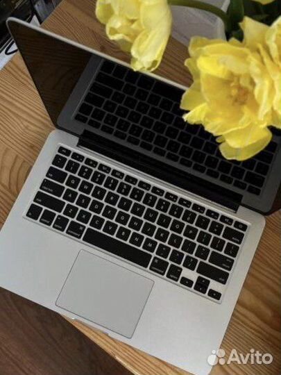 Macbook pro 13 2015 i5 8gb