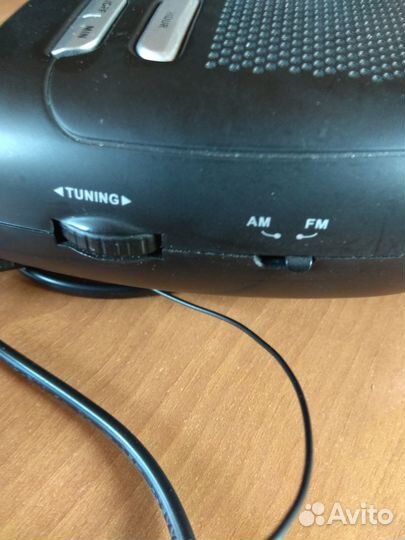 Радиочасы supra