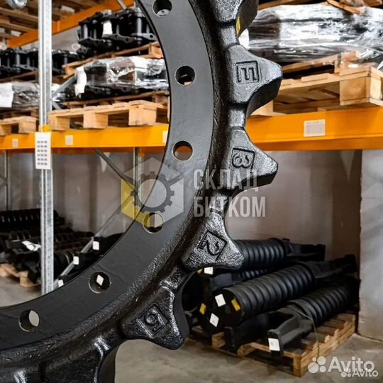 Звезда Case CX563