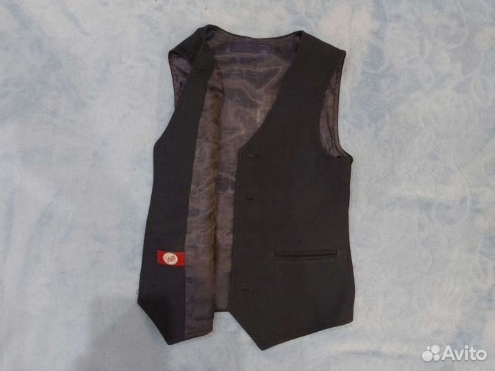 Школьный костюм вид для мальчика 128