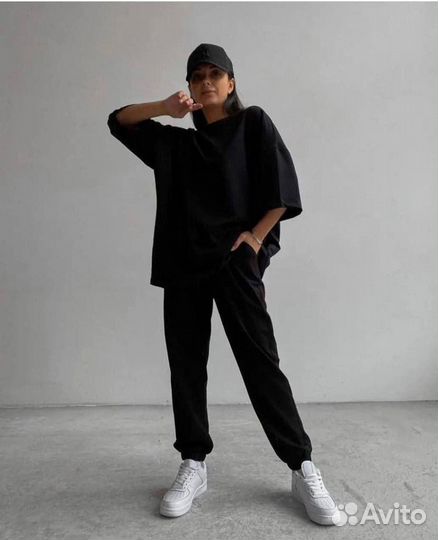 Костюм спортивный женский