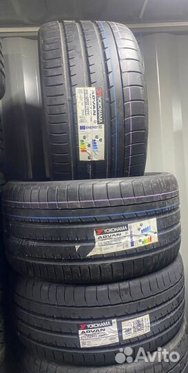 Yokohama Advan Sport V105 315/30 R22 и 275/35 R22 107Y