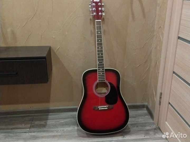 Акустическая гитара