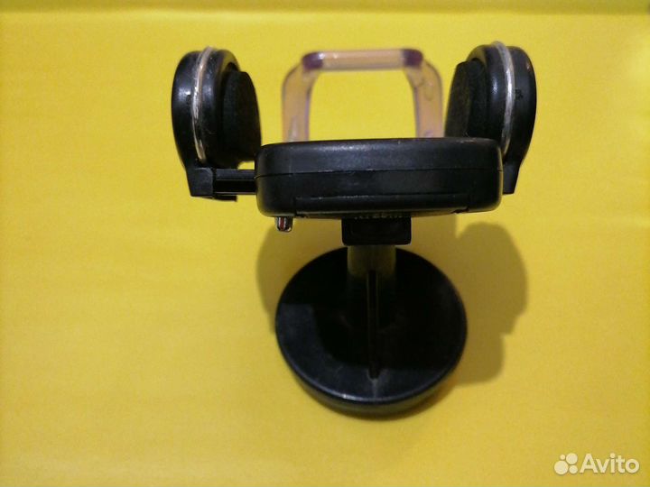 Подставка для телефона в машину