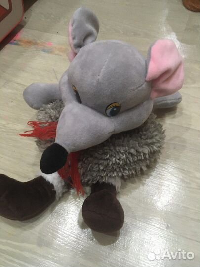 Мягкая игрушка в виде стилизованной мыши или крысы