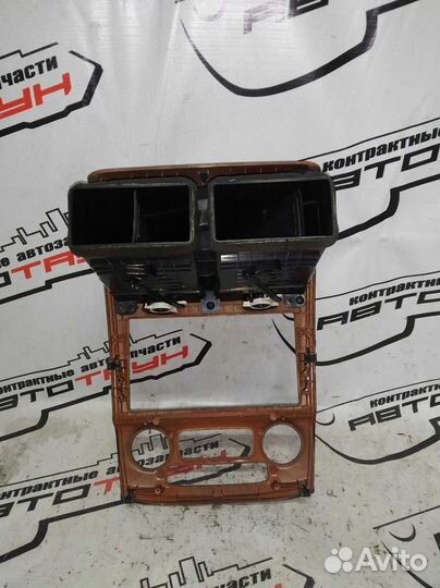 Консоль центральная KIA sportage JE KM под дерево