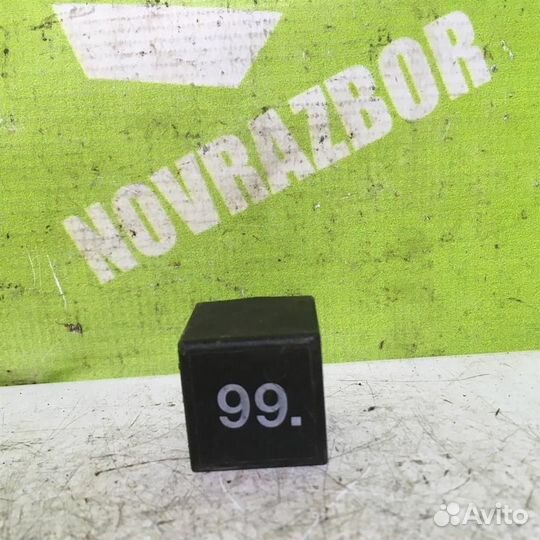 Реле стеклоочистителей Фольксваген Пассат Б5