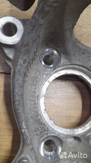 Кулак поворотный передний правый Volkswagen Tiguan