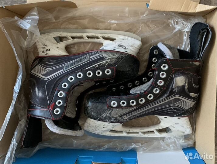 Хоккейные коньки