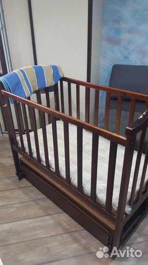 Детская кроватка