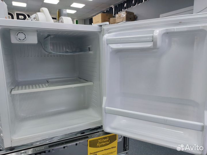 Мини-холодильник Daewoo 45 литров с морозилкой