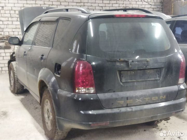 SsangYong Rexton 2 разбор 2007 2.7 МКПП разбор
