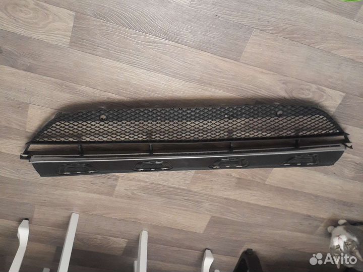 Решетка переднего бампера Mercedes GLC-klasse X253