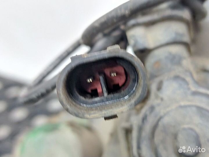 1658010 Суппорт передний правый