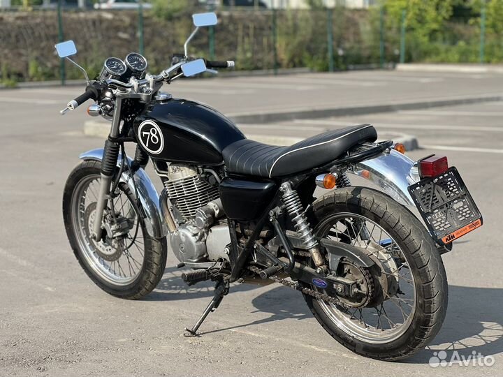 Honda cb400ss-e