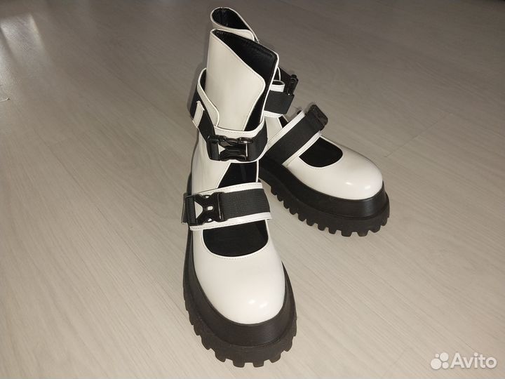 Ботинки женские