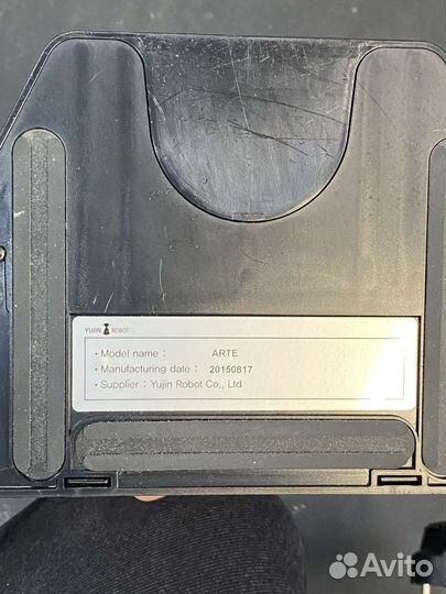Робот пылесос Iclebo Yujin robot Arte на запчасти