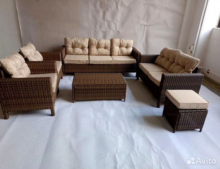 Комплект мебели из ротанга