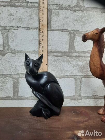 Кошка из дерева