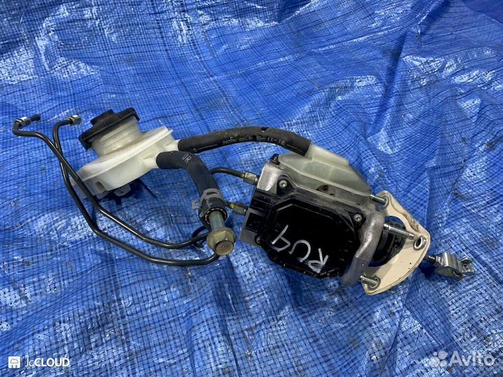 Главный тормозной цилиндр на honda vezel RU4 LEB