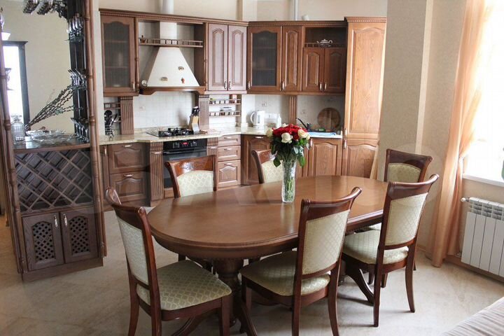 2-к. квартира, 114 м², 4/10 эт.